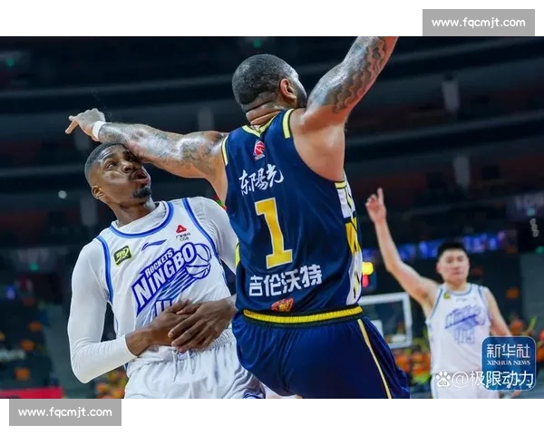 激烈对决:篮球赛场精彩比分回顾与分析 激烈对决:篮球赛场精彩比分回顾与分析